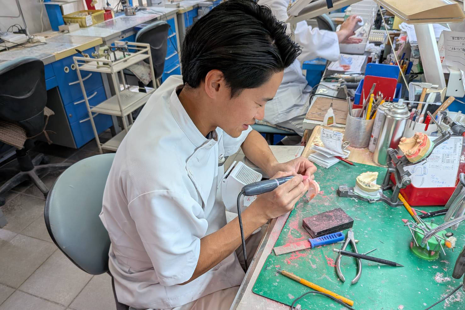 出社~午前の作業風景